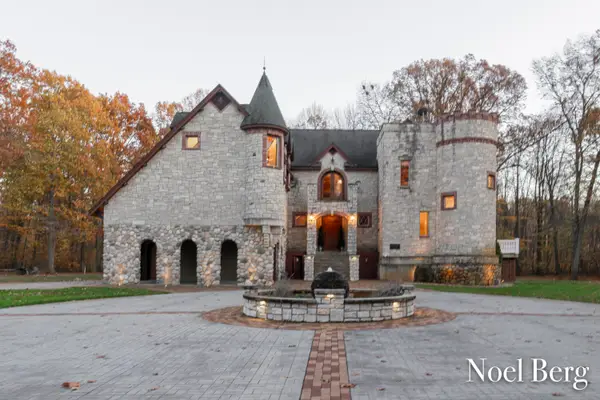 2303 38th Street, Allegan, MI 49010