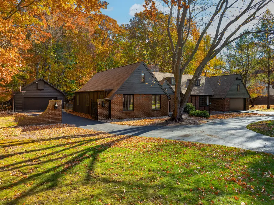 4000 Braeburn Drive, Norton Shores, MI 49441 - Image #3