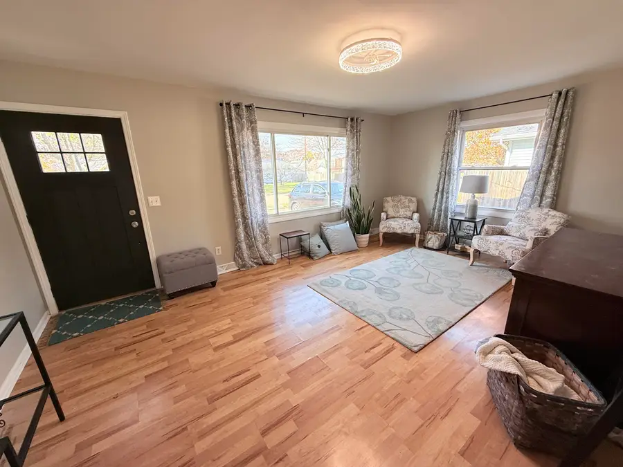 3418 Sharon Avenue Sw, Wyoming, MI 49519 - Image #2