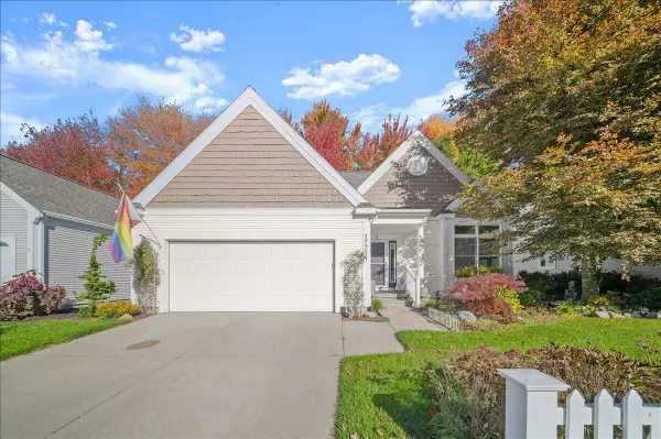 17711 Cobblefield Lane, Spring Lake, MI 49456