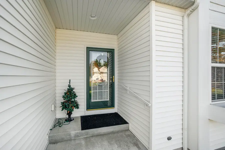 5702 N Turning Leaf Way, Fruitport, MI 49415 - Image #3