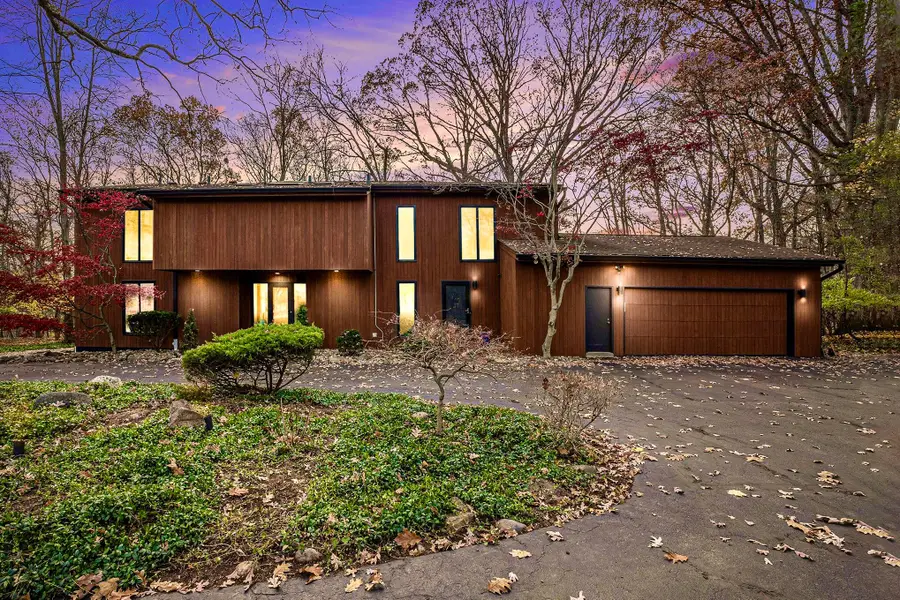 28485 S Harwich Court, Farmington Hills, MI 48334 - Image #2