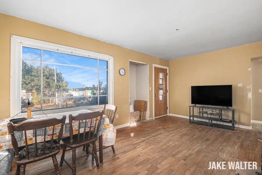 12 Celia Street Sw, Wyoming, MI 49548 - Image #2