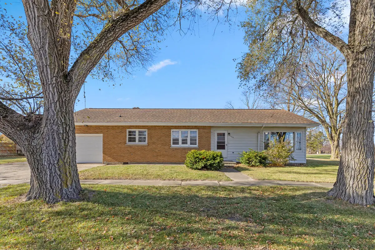 106 S Sixth Street Street, Carson City, MI 48811 - Image #1