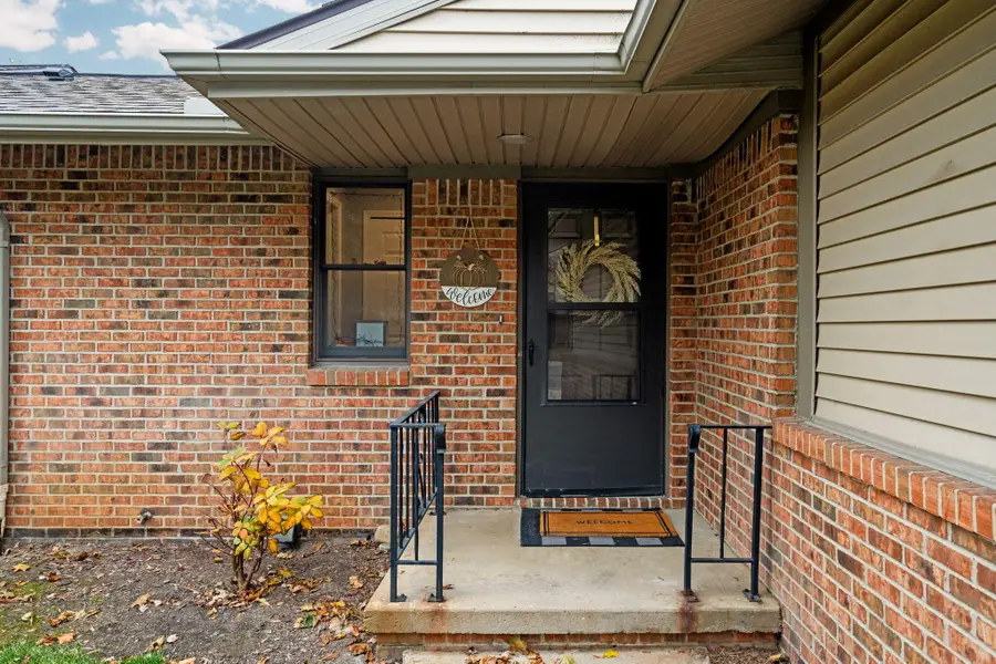 824 Moore Drive #19, Chelsea, MI 48118 - Image #2