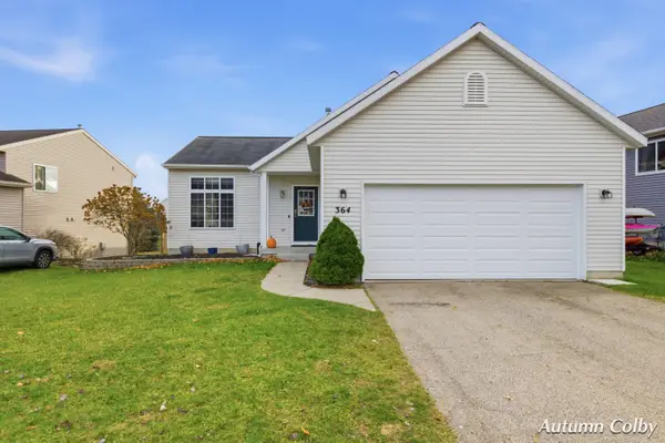 364 Prairie Run Drive, Cedar Springs, MI 49319