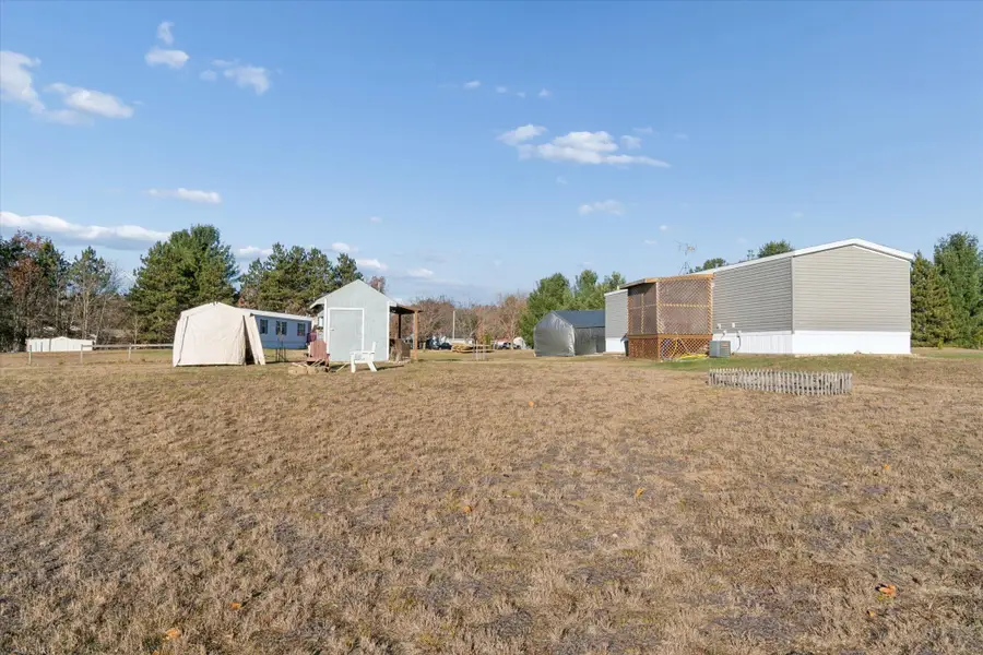 20089 W Lake Montcalm Road, Howard City, MI 49329 - Image #3