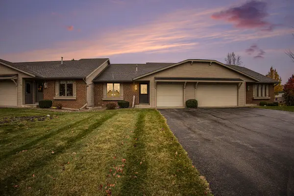 272 Interlaken Court #272, Zeeland, MI 49464