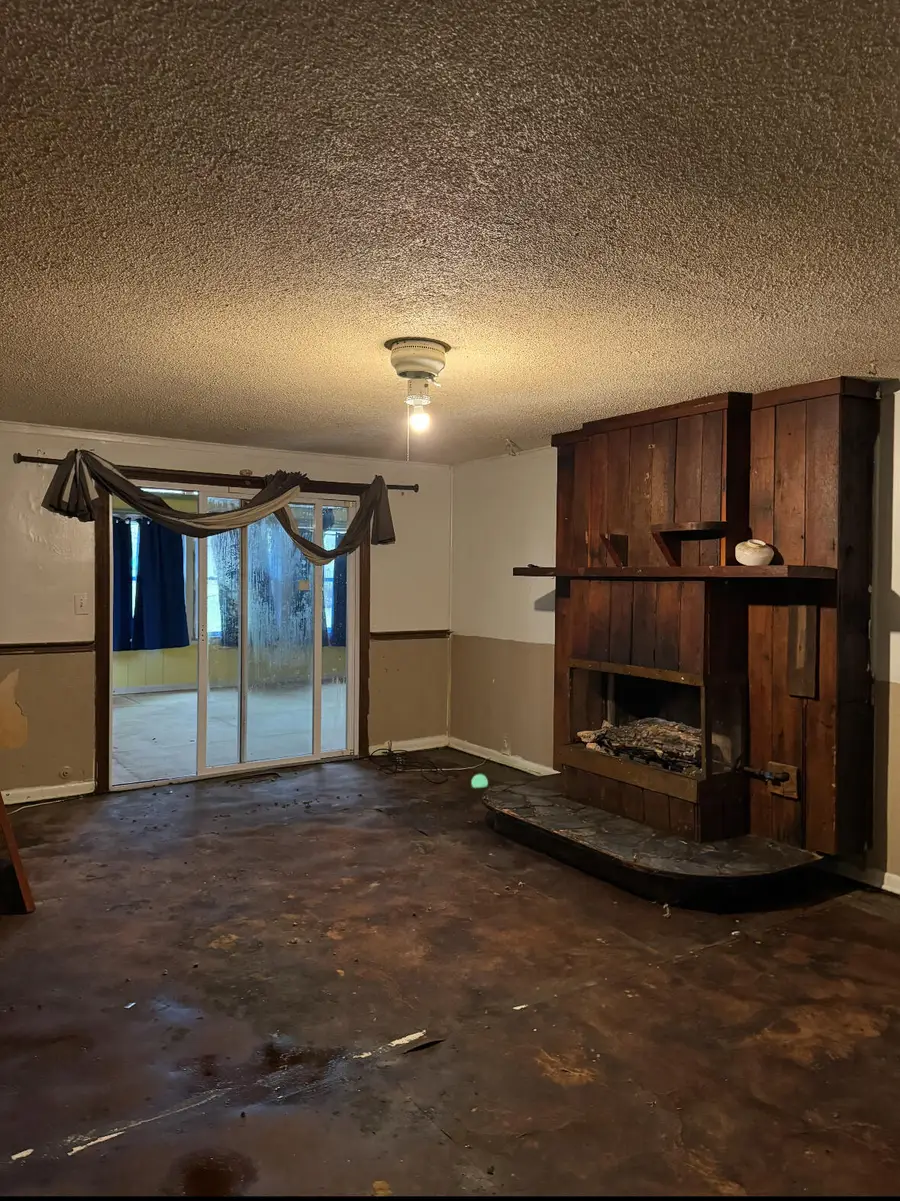 1260 Gilbert Street, Flint, MI 48532 - Image #2