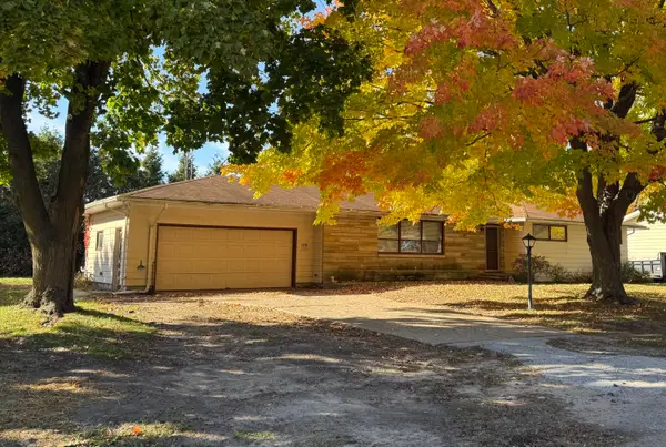 109 Bennett Avenue, Hartford, MI 49057