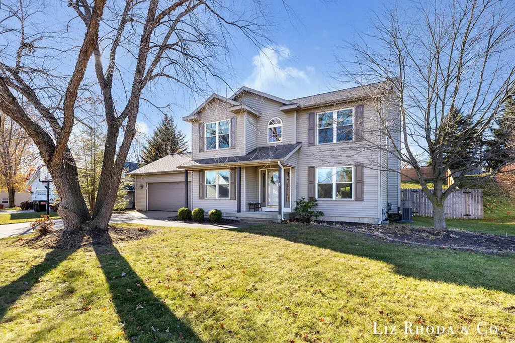 8275 Vista Royale Lane Ne, Rockford, MI 49341 - Image #1