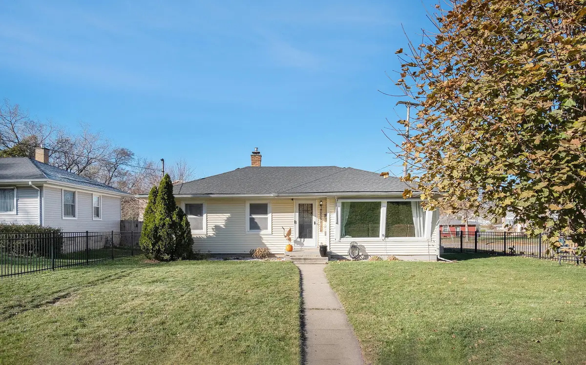 933 Diamond Avenue Ne, Grand Rapids, MI 49503 - Image #1