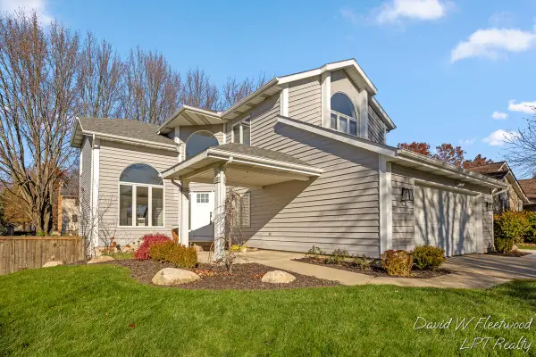 2353 Midvale Street Ne, Grand Rapids, MI 49505