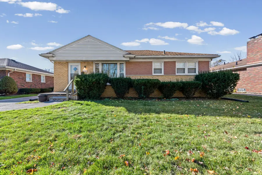 19720 Woodside Street, Harper Woods, MI 48225 - Image #2