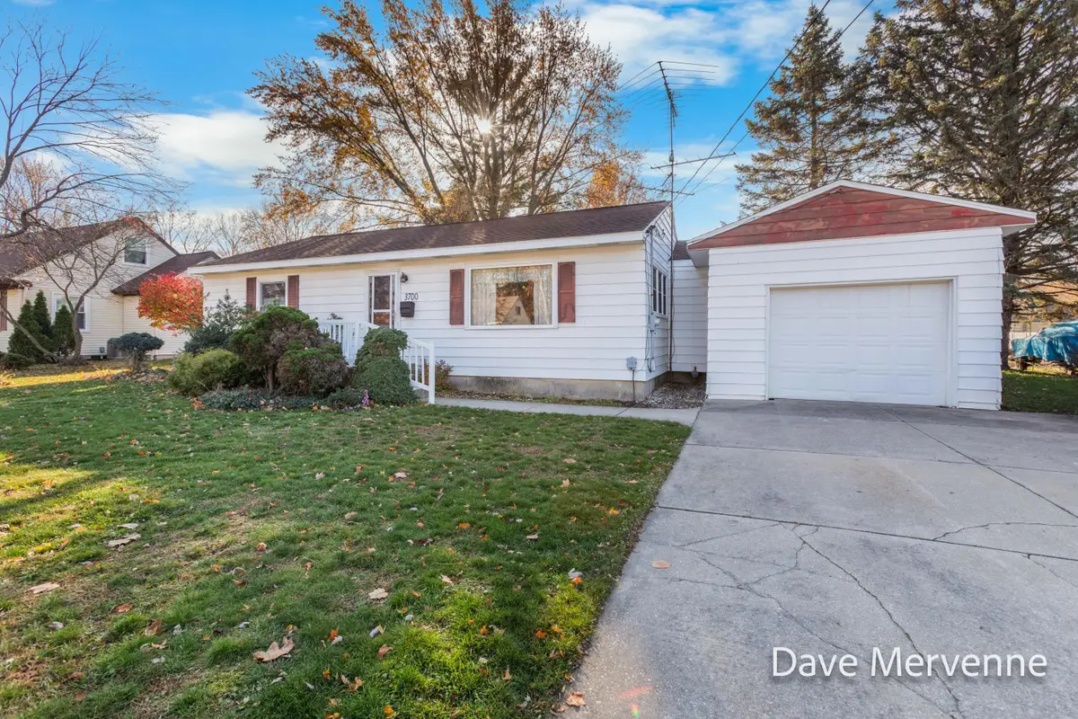 3700 Cheyenne Drive Sw, Grandville, MI 49418 - Image #1