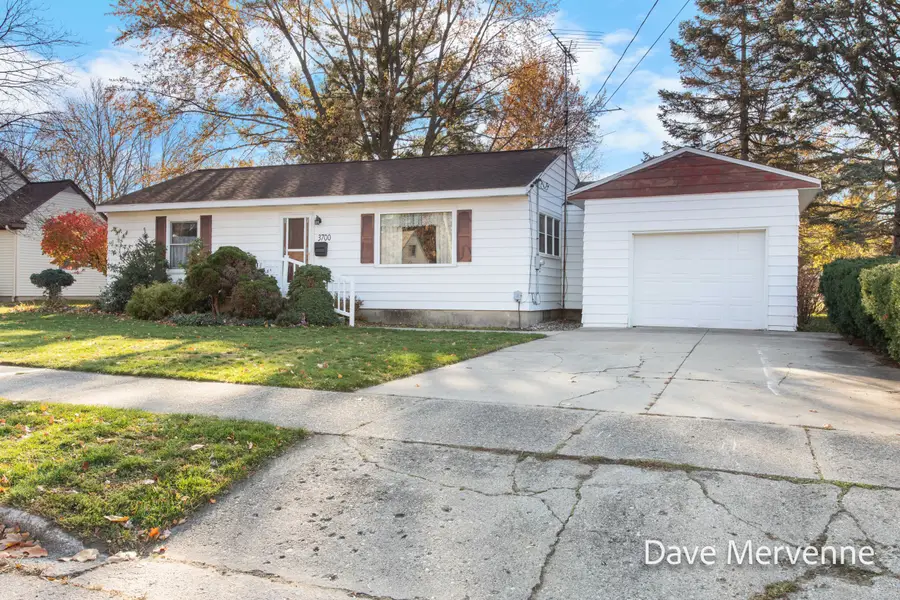 3700 Cheyenne Drive Sw, Grandville, MI 49418 - Image #3