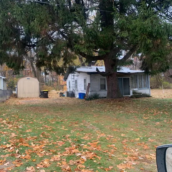 6054 Superior Street, Coloma, MI 49038