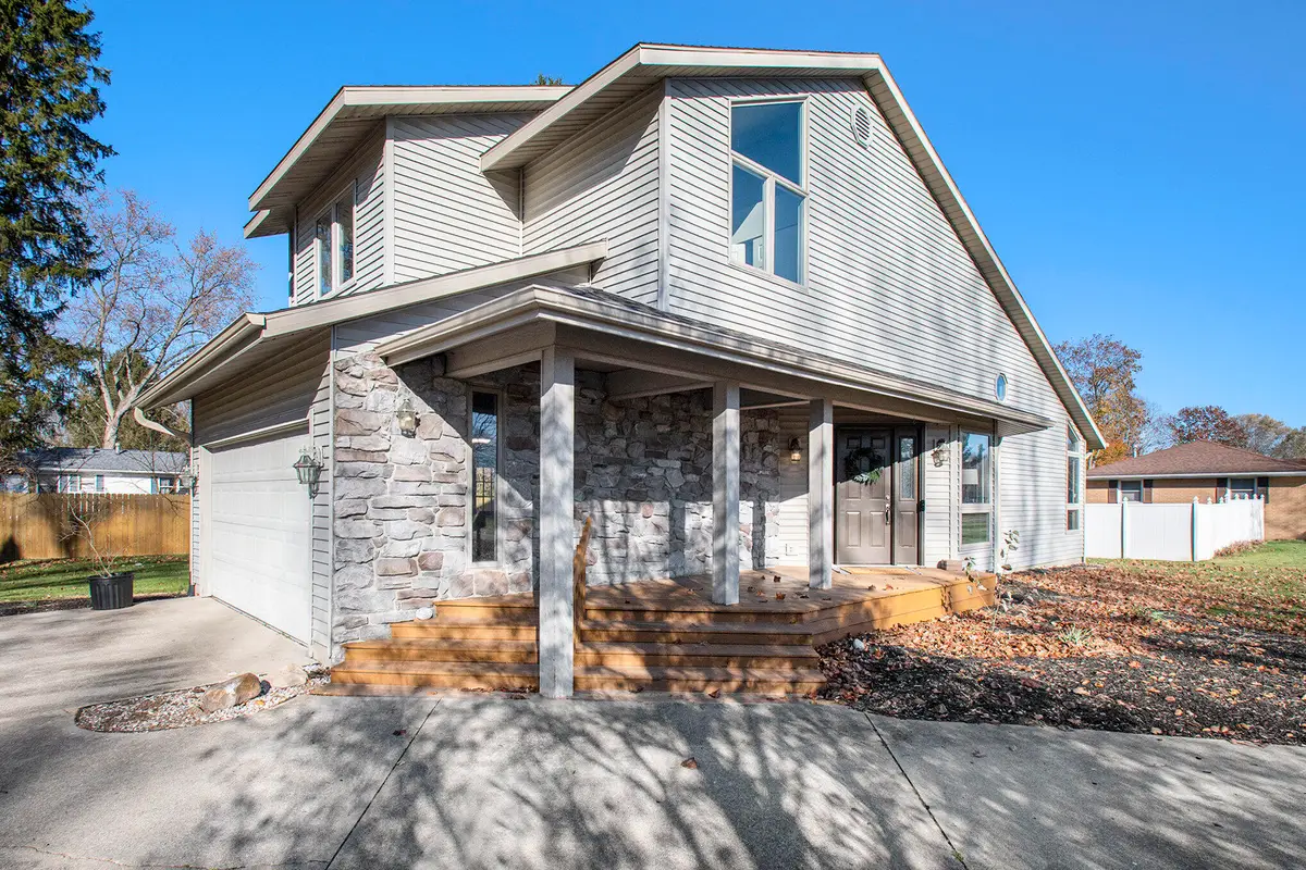 28850 Fairlane Drive, Dowagiac, MI 49047 - Image #1