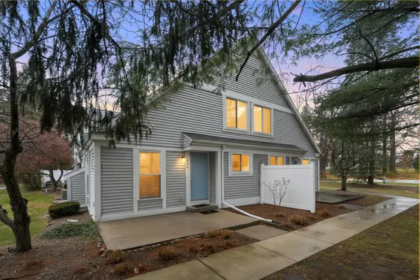 3490 Scots Pine Way #40, Portage, MI 49024