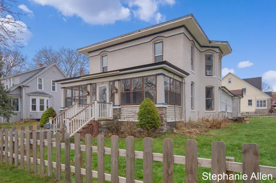 322 Alderman Street, Belding, MI 48809 - Image #2