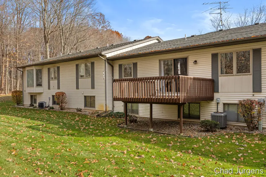 2885 Hidden View Drive Se, Caledonia, MI 49316 - Image #3