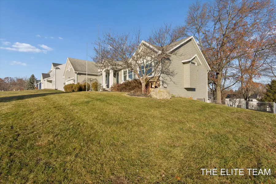 950 Whitetail Court, Ionia, MI 48846 - Image #2