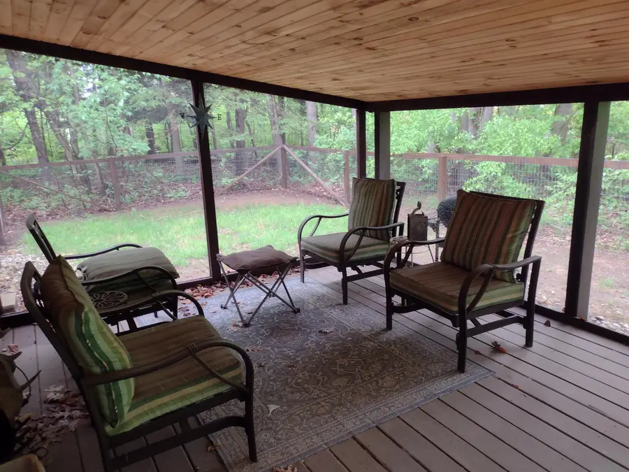 7129 Evergreen Ln, Fennville, MI 49408 - Image #2