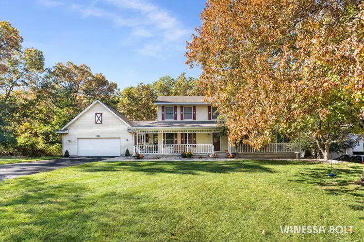 6885 Blythefield Avenue Ne, Rockford, MI 49341 - Image #2