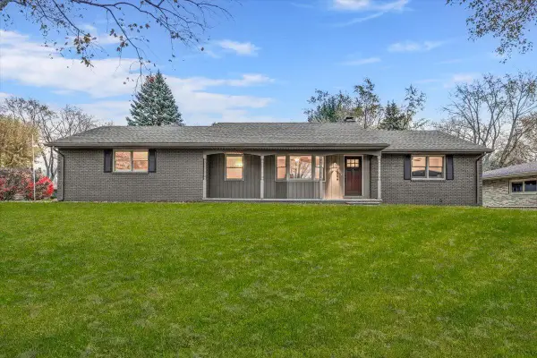 1564 S Windsor Drive, St. Joseph, MI 49085