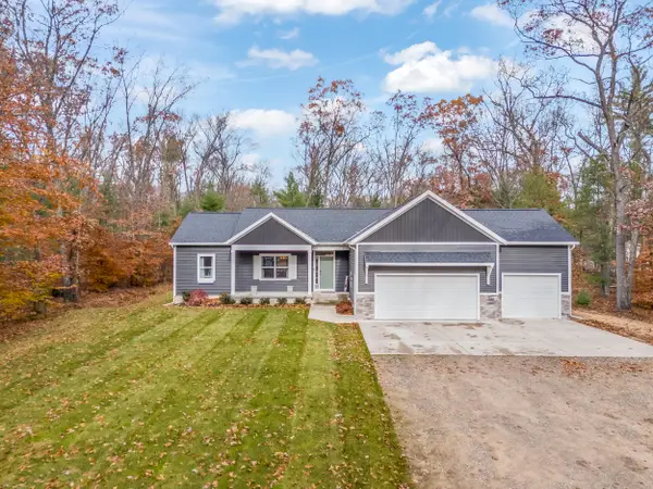 4468 Duck Lake Road, Whitehall, MI 49461