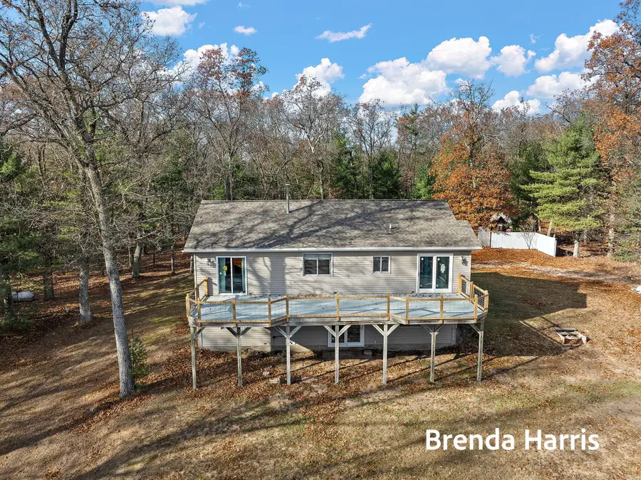 9211 Blue Lake Road, Twin Lake, MI 49457 - Image #2