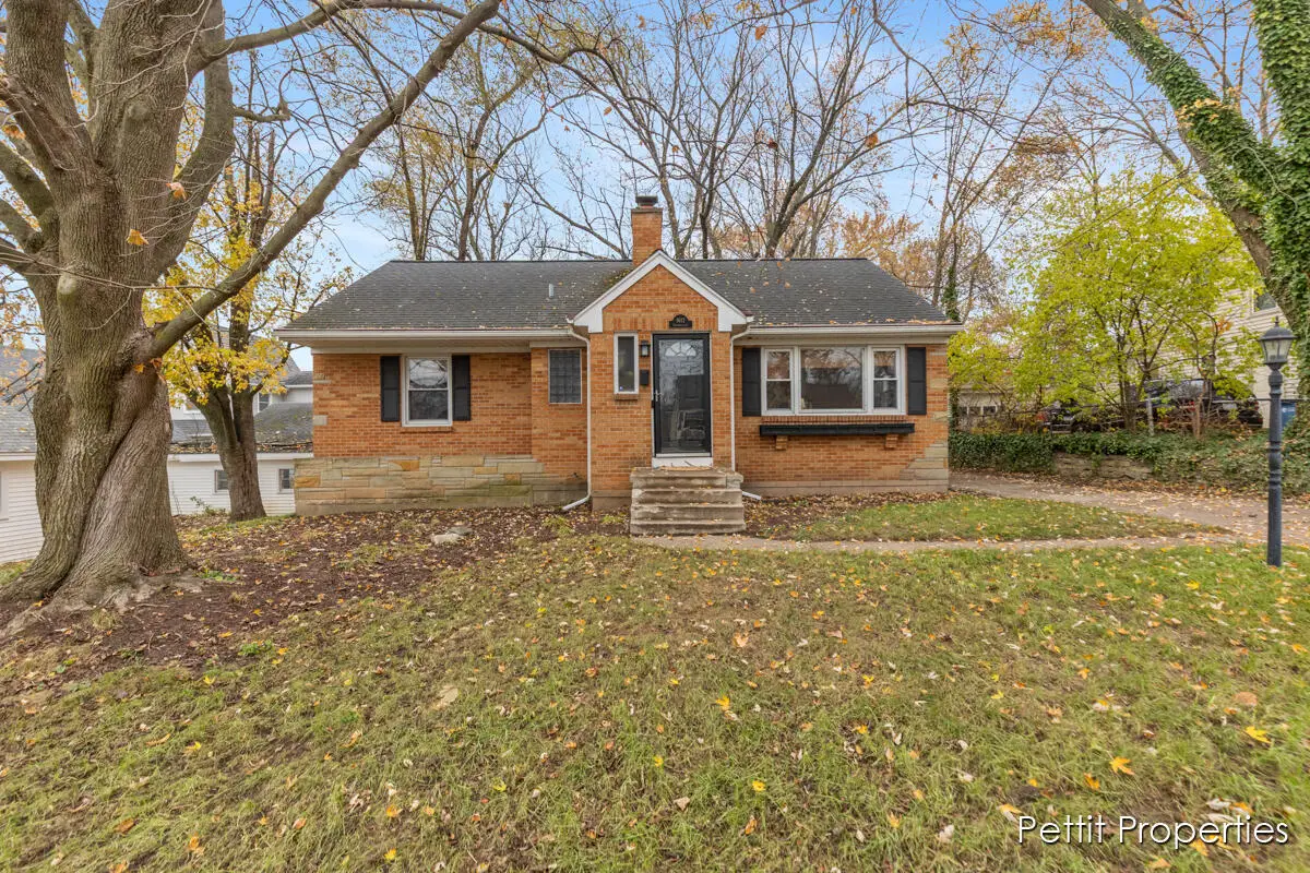 1612 Chamberlain Avenue Se, Grand Rapids, MI 49506 - Image #1