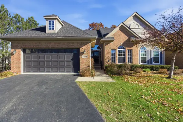 1638 Treyborne Circle, Commerce Twp, MI 48390