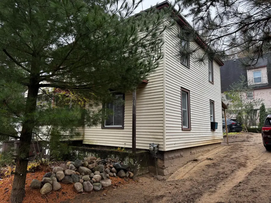 213 W Belmont Street, Kalamazoo, MI 49001 - Image #2