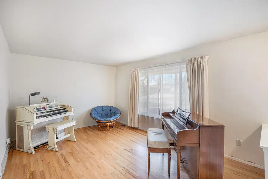 4460 Saint Martins Drive, Flint, MI 48507 - Image #3