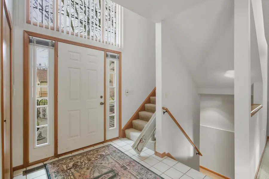 37692 N Laurel Park Drive, Livonia, MI 48152 - Image #3