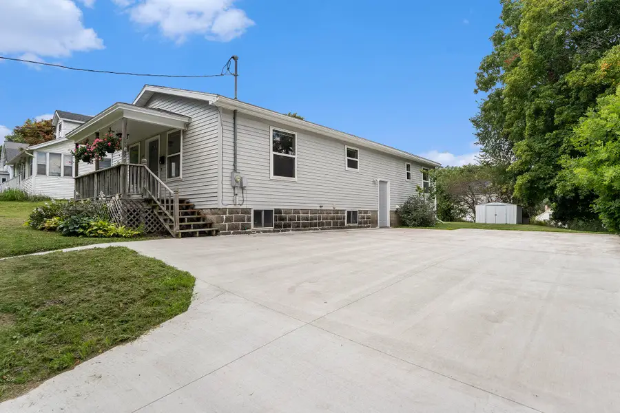 916 Yeomans Street, Ionia, MI 48846 - Image #2