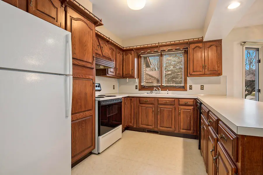 3331 Calvin Court Sw, Grandville, MI 49418 - Image #3