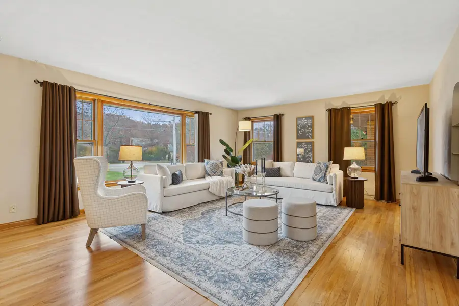 2272 Washington Avenue, Saint Joseph, MI 49085 - Image #2