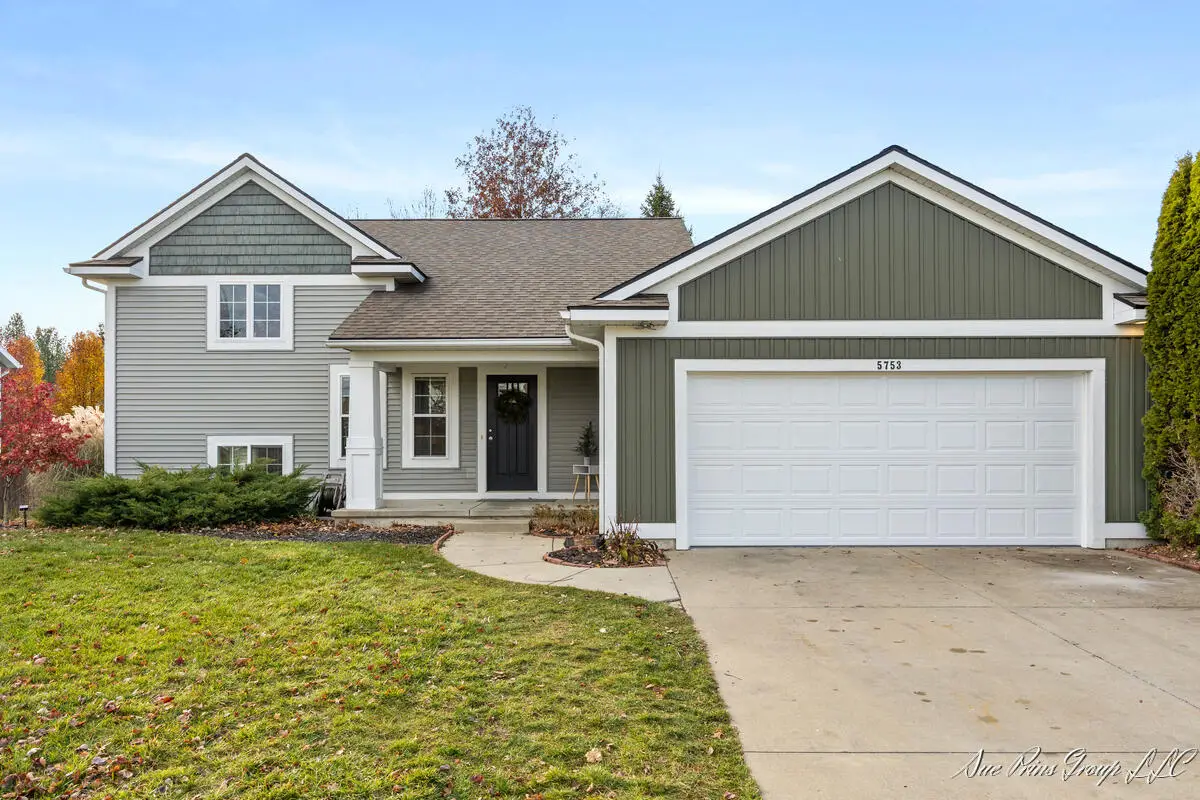 5753 Rodney Drive Sw, Wyoming, MI 49418 - Image #1