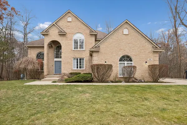 1985 Christopher Court, West Bloomfield, MI 48324