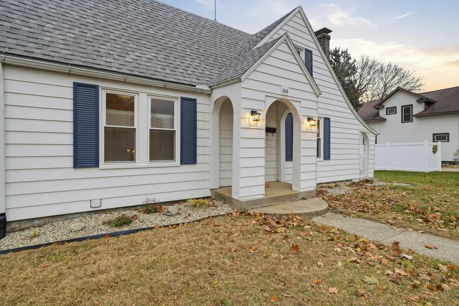 208 W 3rd Street, Buchanan, MI 49107 - Image #2