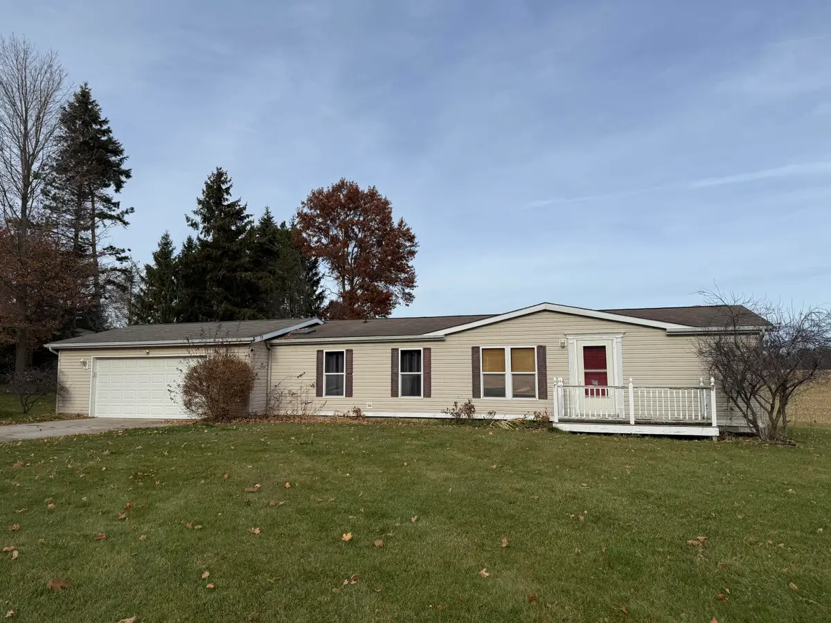 10894 W Grand River Avenue, Lowell, MI 49331 - Image #1