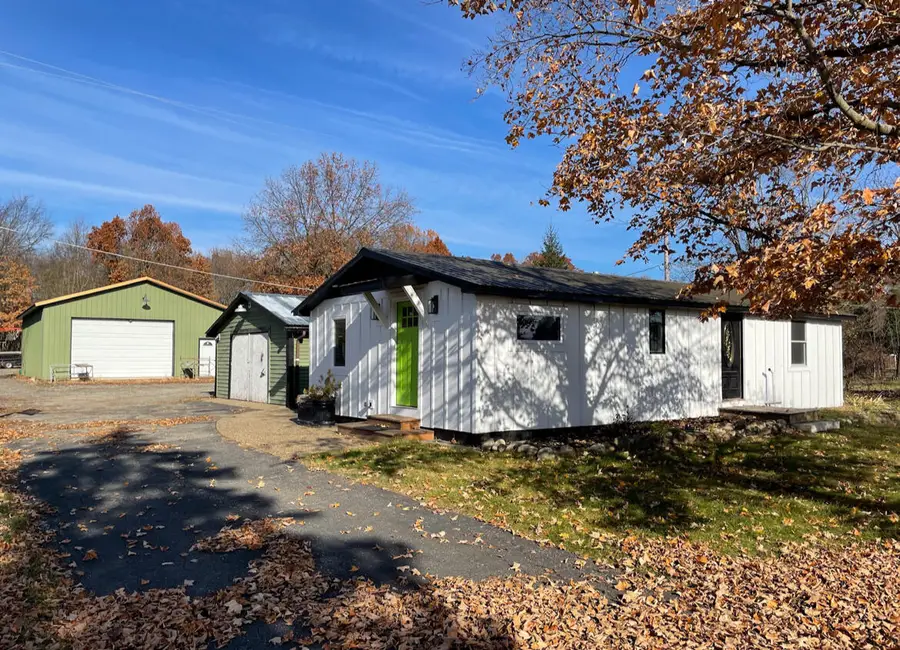 25490 Front Ave, Mattawan, MI 49071 - Image #2