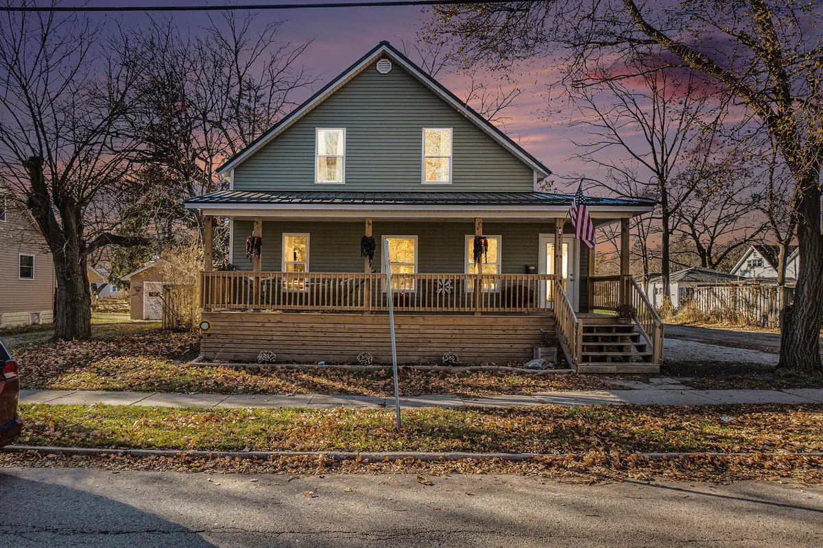 215 S Division Avenue, Fremont, MI 49412 - Image #1