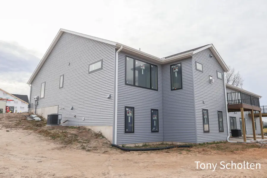 5151 Blendon Meadow Circle #29, Hudsonville, MI 49426 - Image #3