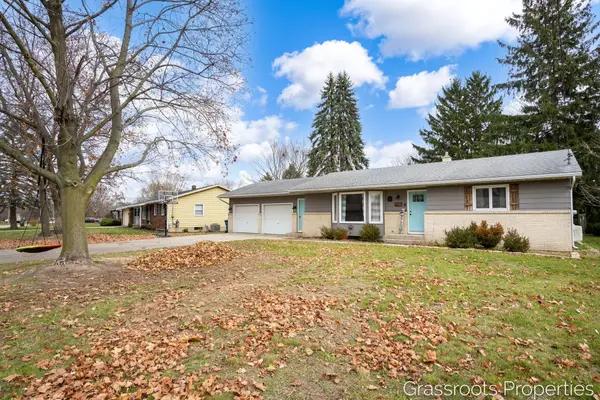 7700 Ridgewood Drive, Jenison, MI 49428