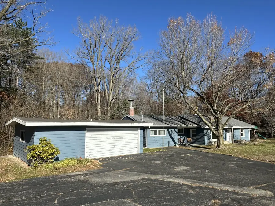 387 E Glenlord Road, Saint Joseph, MI 49085 - Image #3