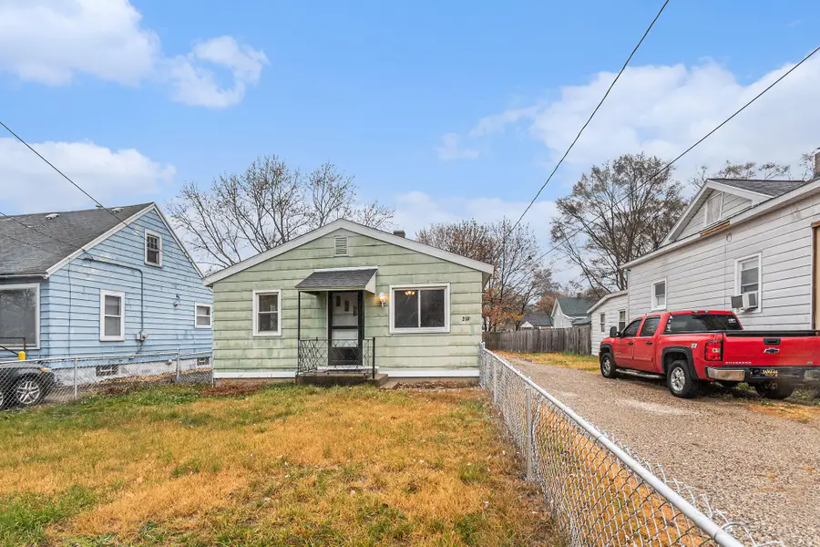 219 Wilbur Street Se, Grand Rapids, MI 49548 - Image #2
