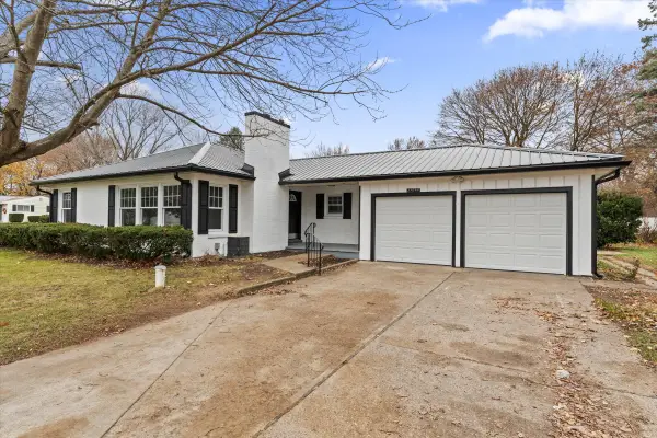 27644 E Fawn River Road, Sturgis, MI 49091